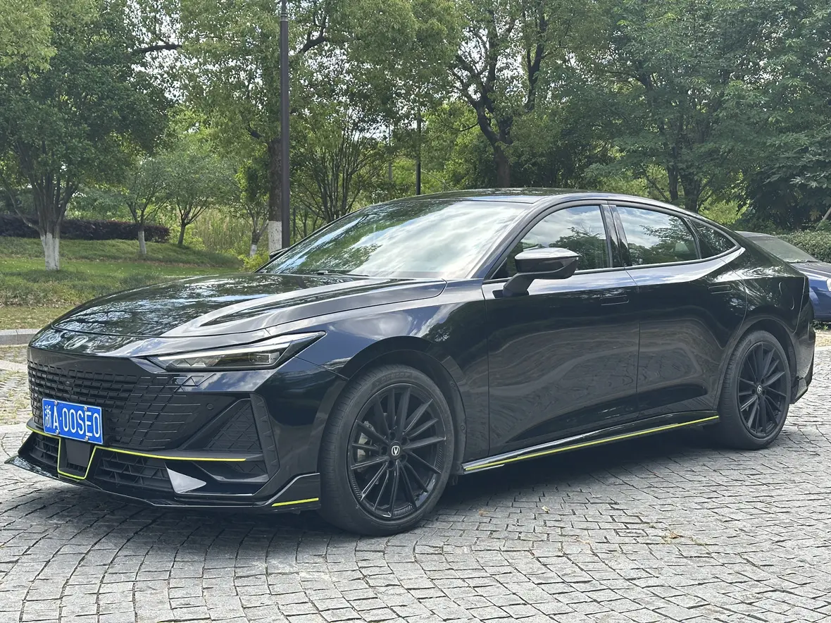 Changan UNI-V