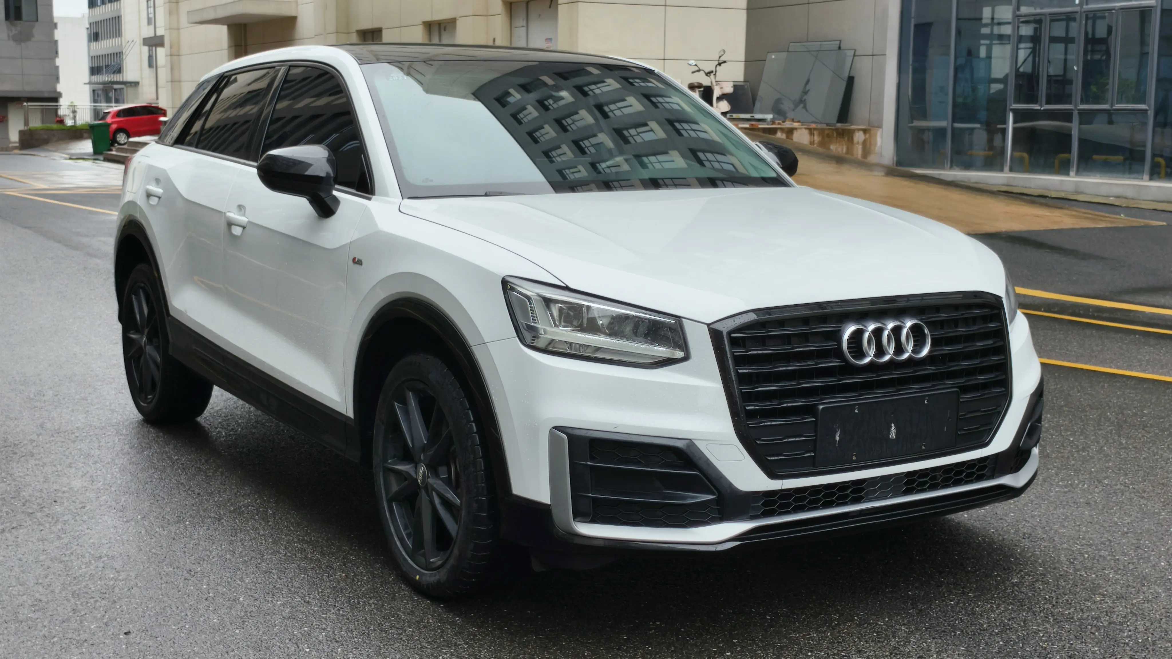 Audi Q2L