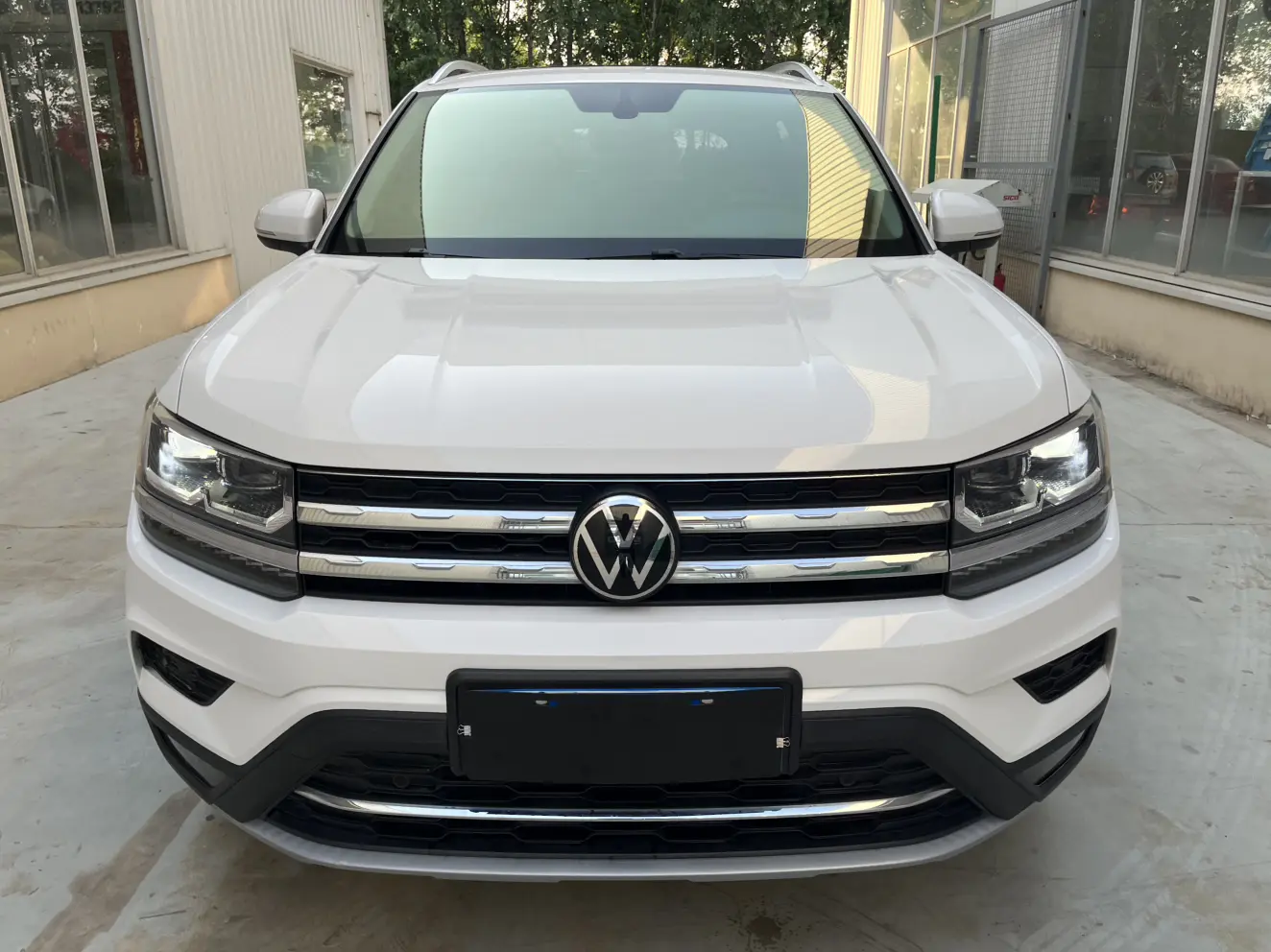 Volkswagen Tharu