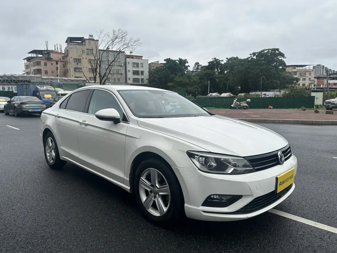 Volkswagen Lamando