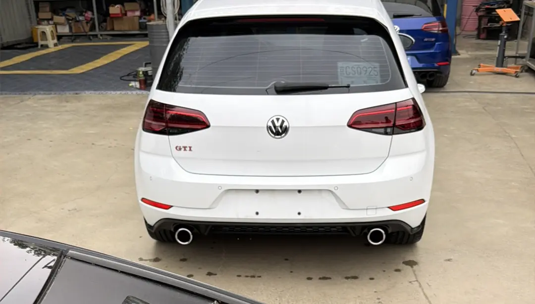 Volkswagen Golf GTI