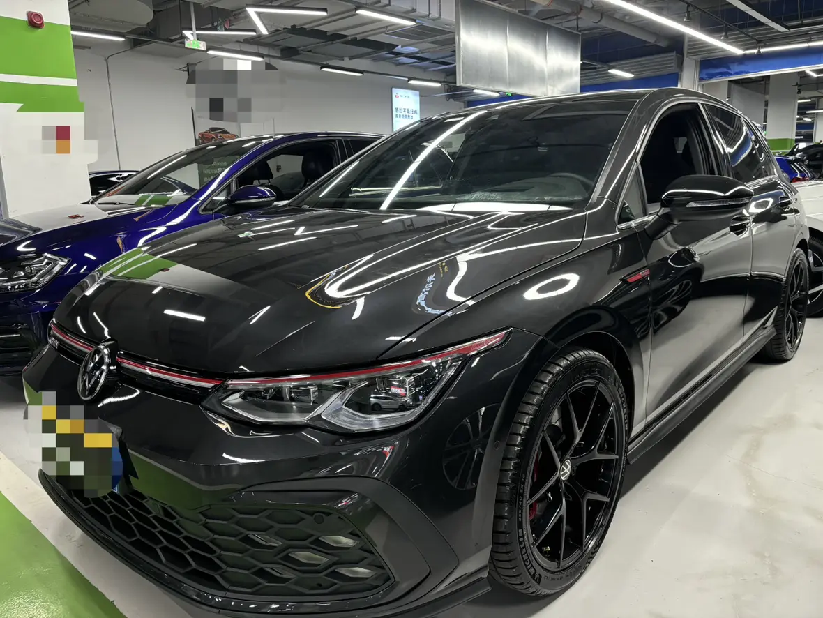 Volkswagen Golf GTI
