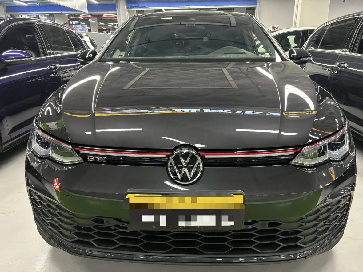 Volkswagen Golf GTI