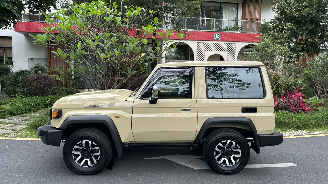Toyota Land Cruiser 70 Series