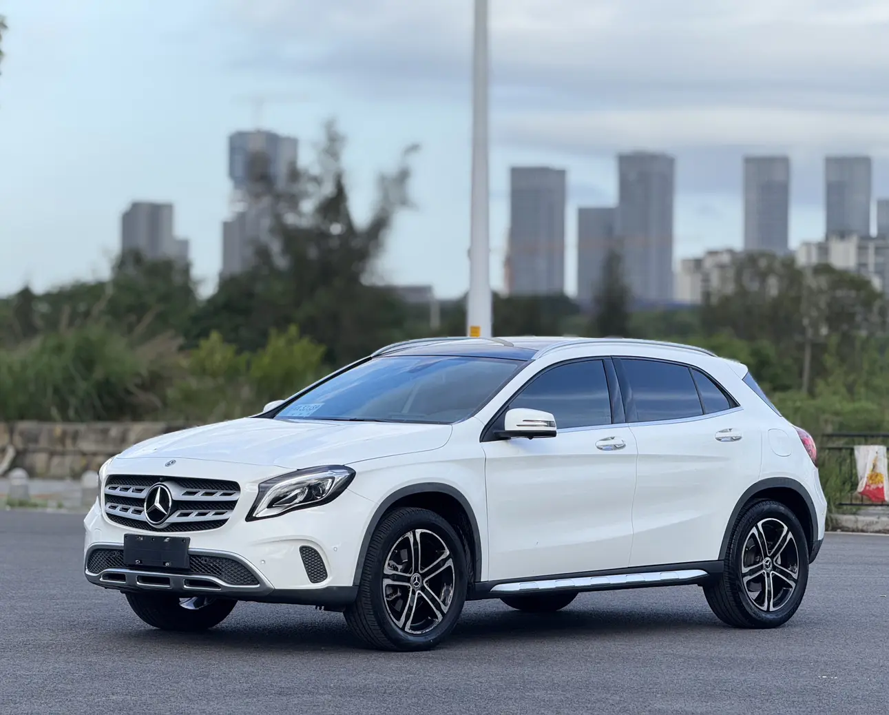 Mercedes-Benz GLA