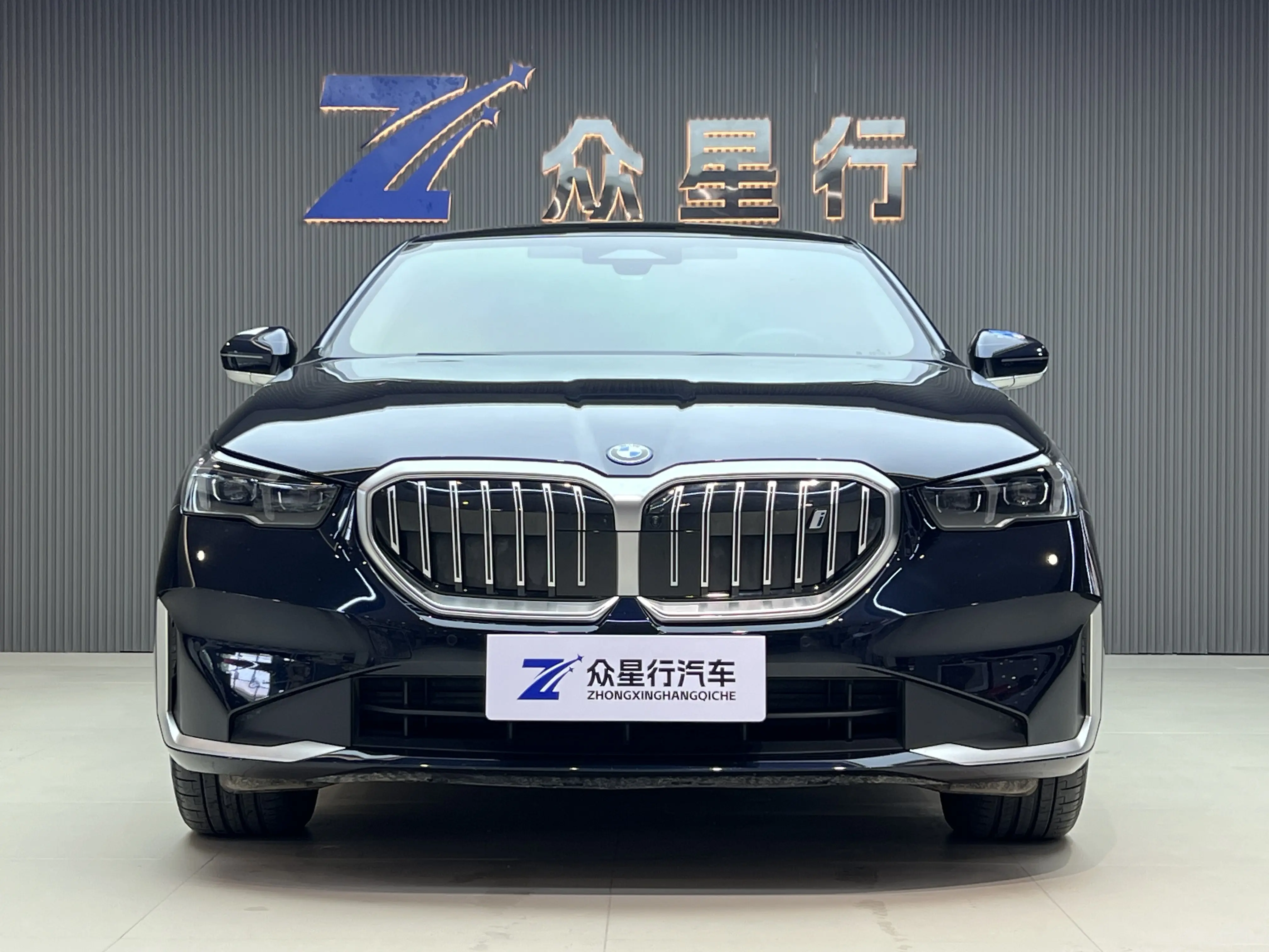 BMW i5