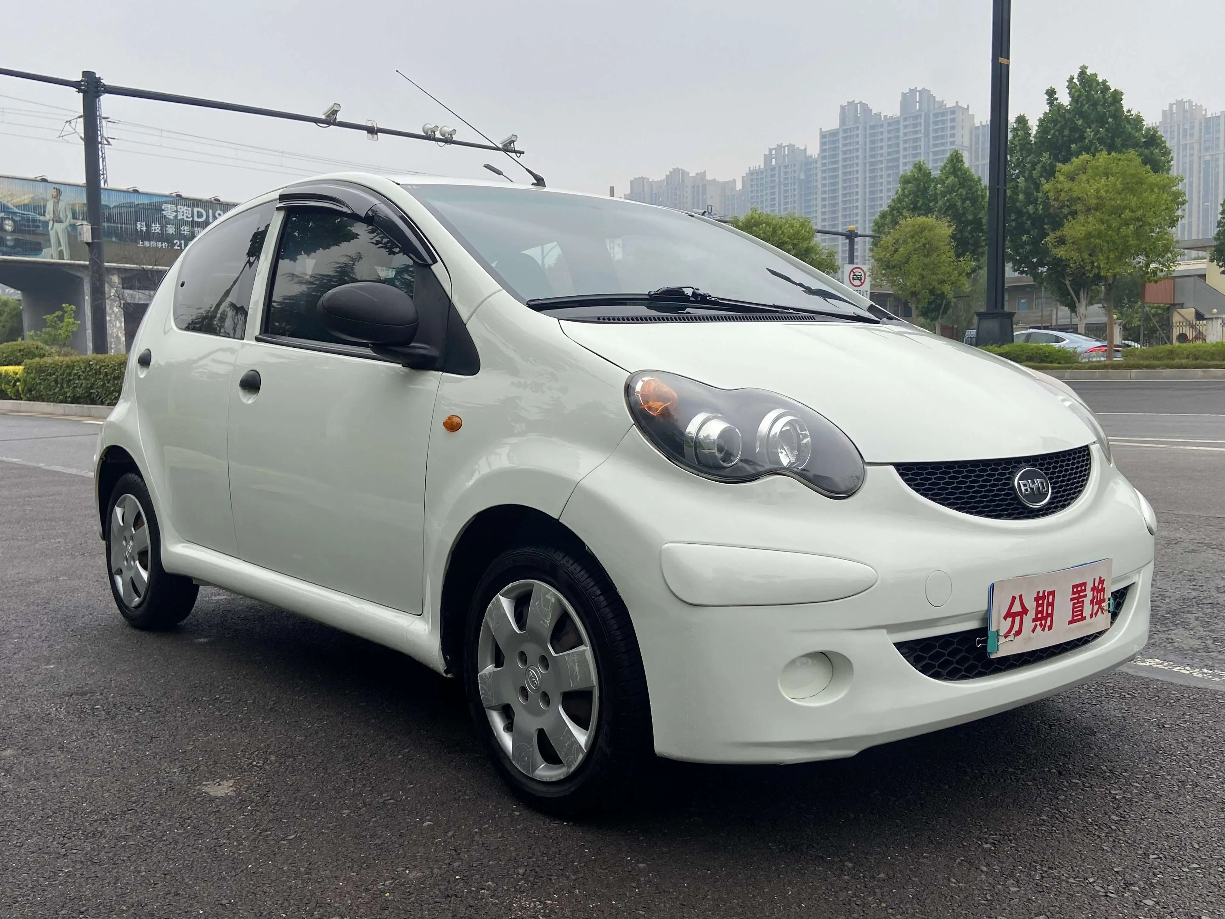 BYD F0