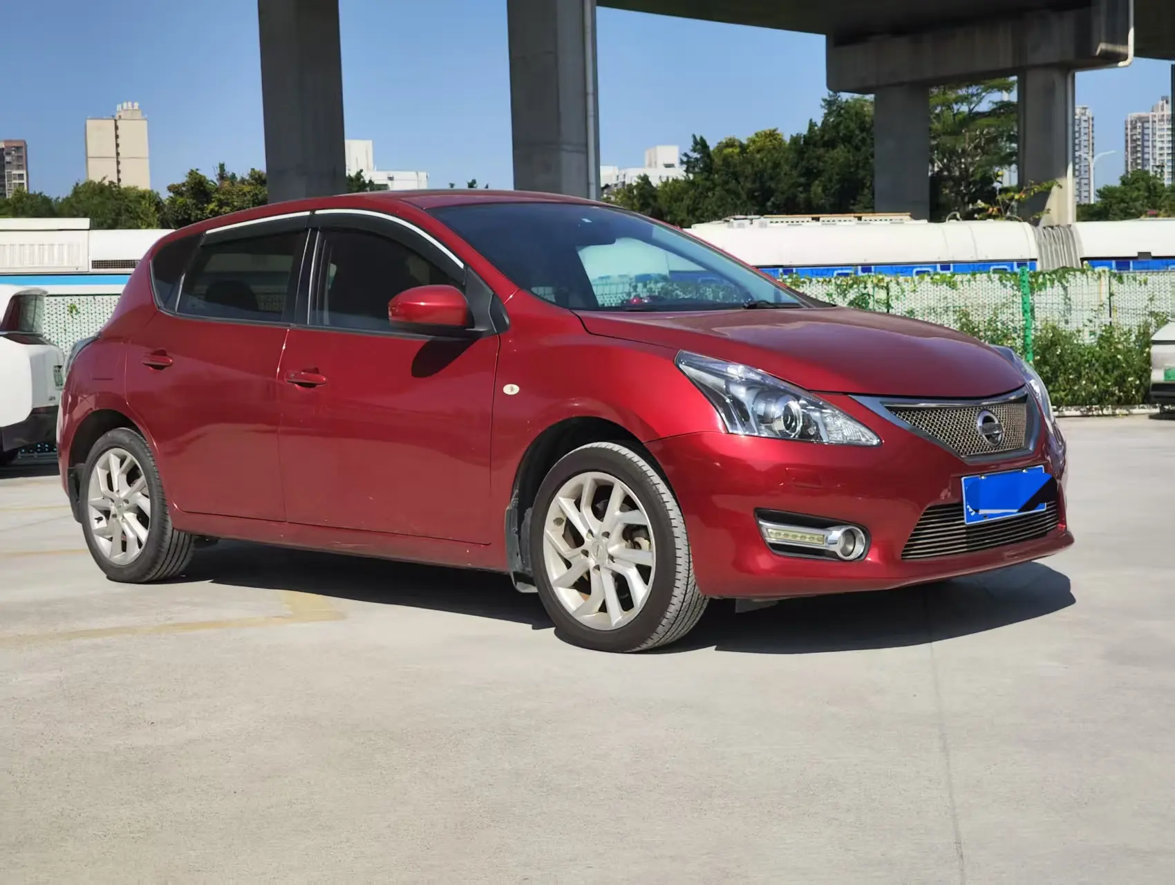 Nissan Tiida