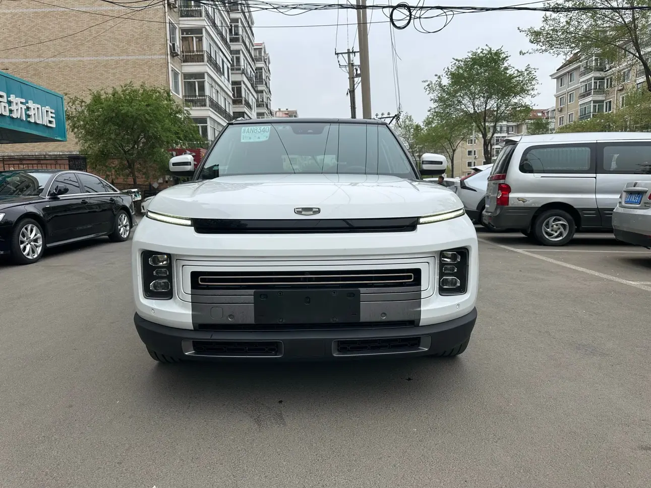 Geely ICON