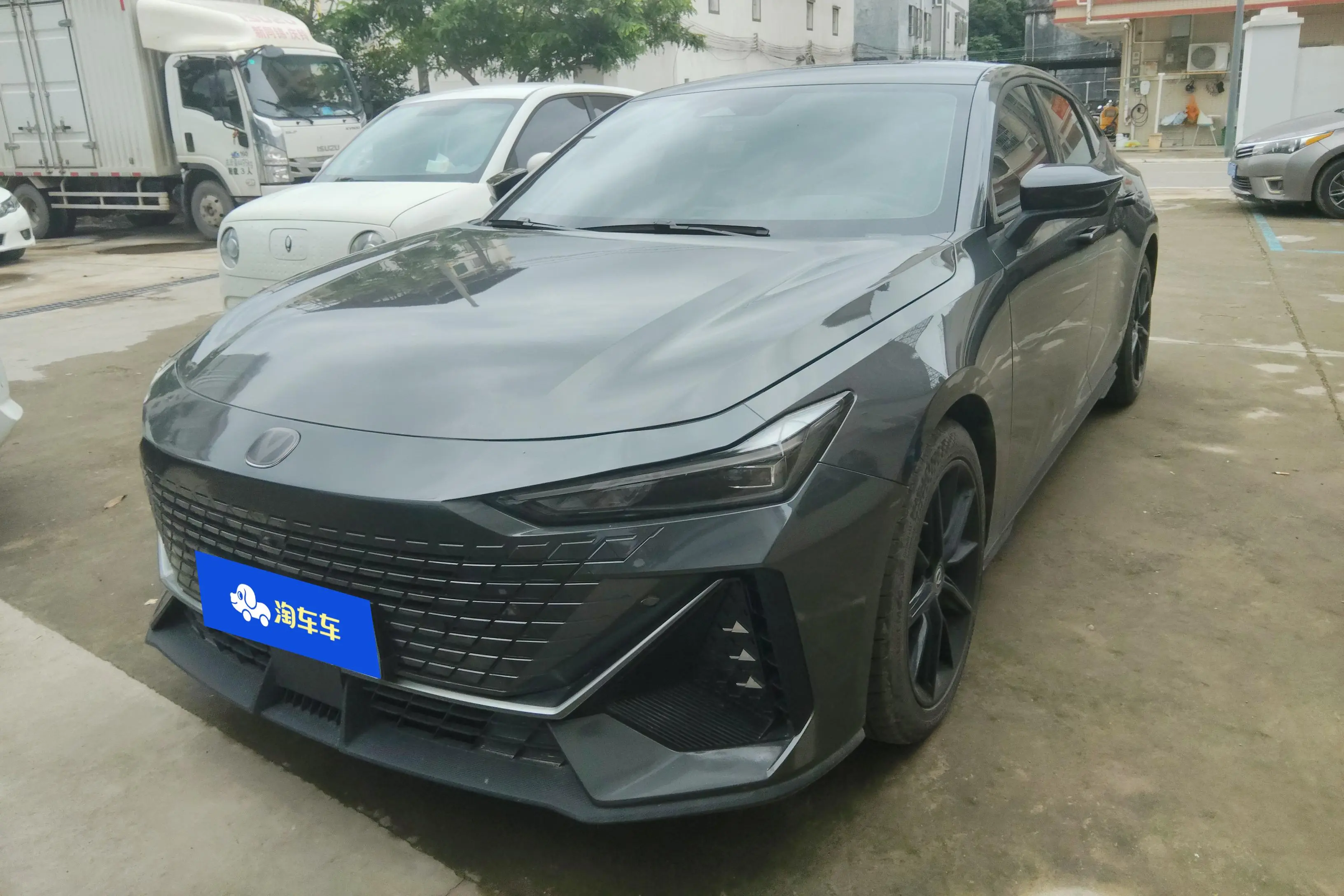 Changan UNI-V
