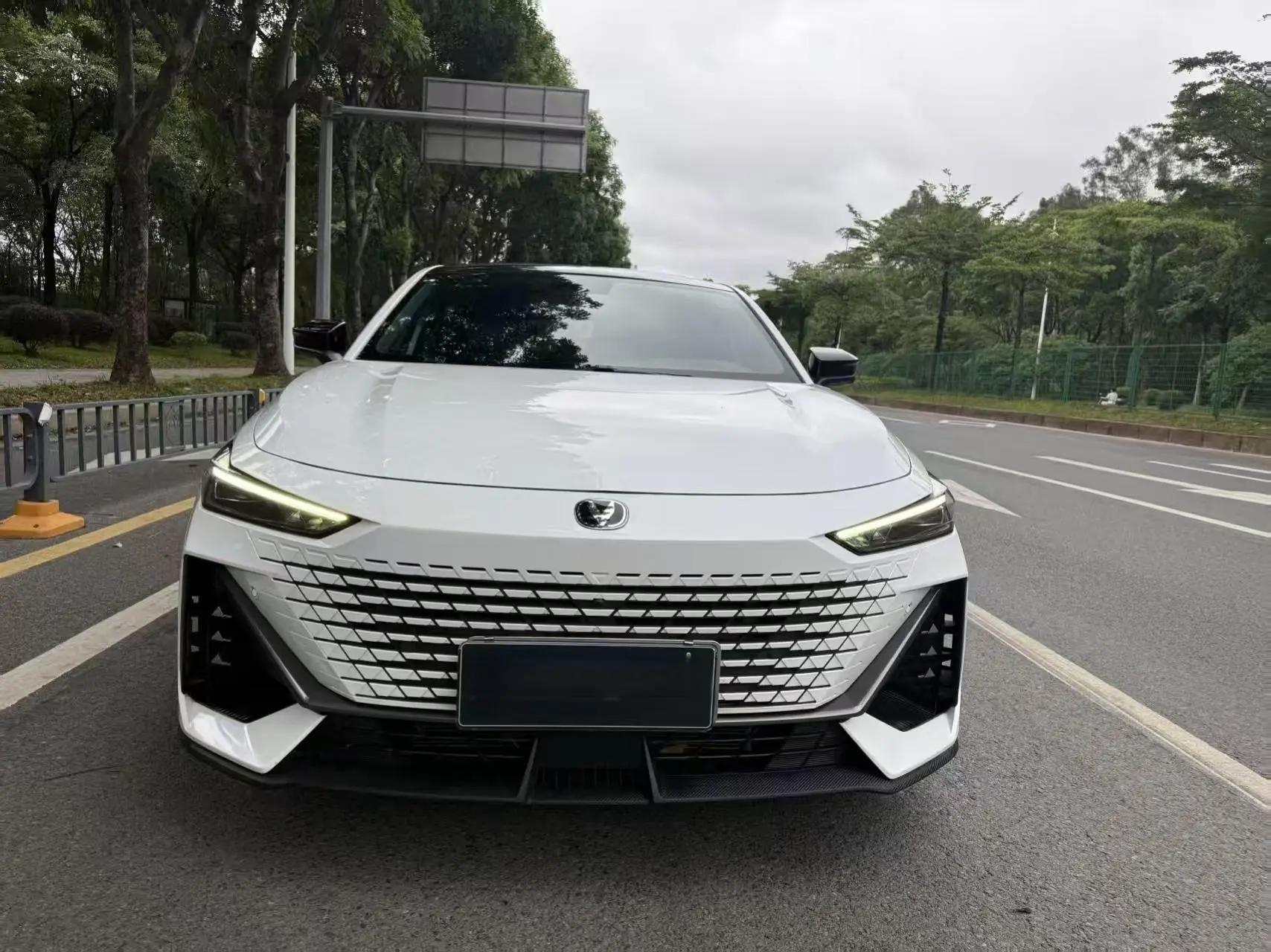 Changan UNI-V