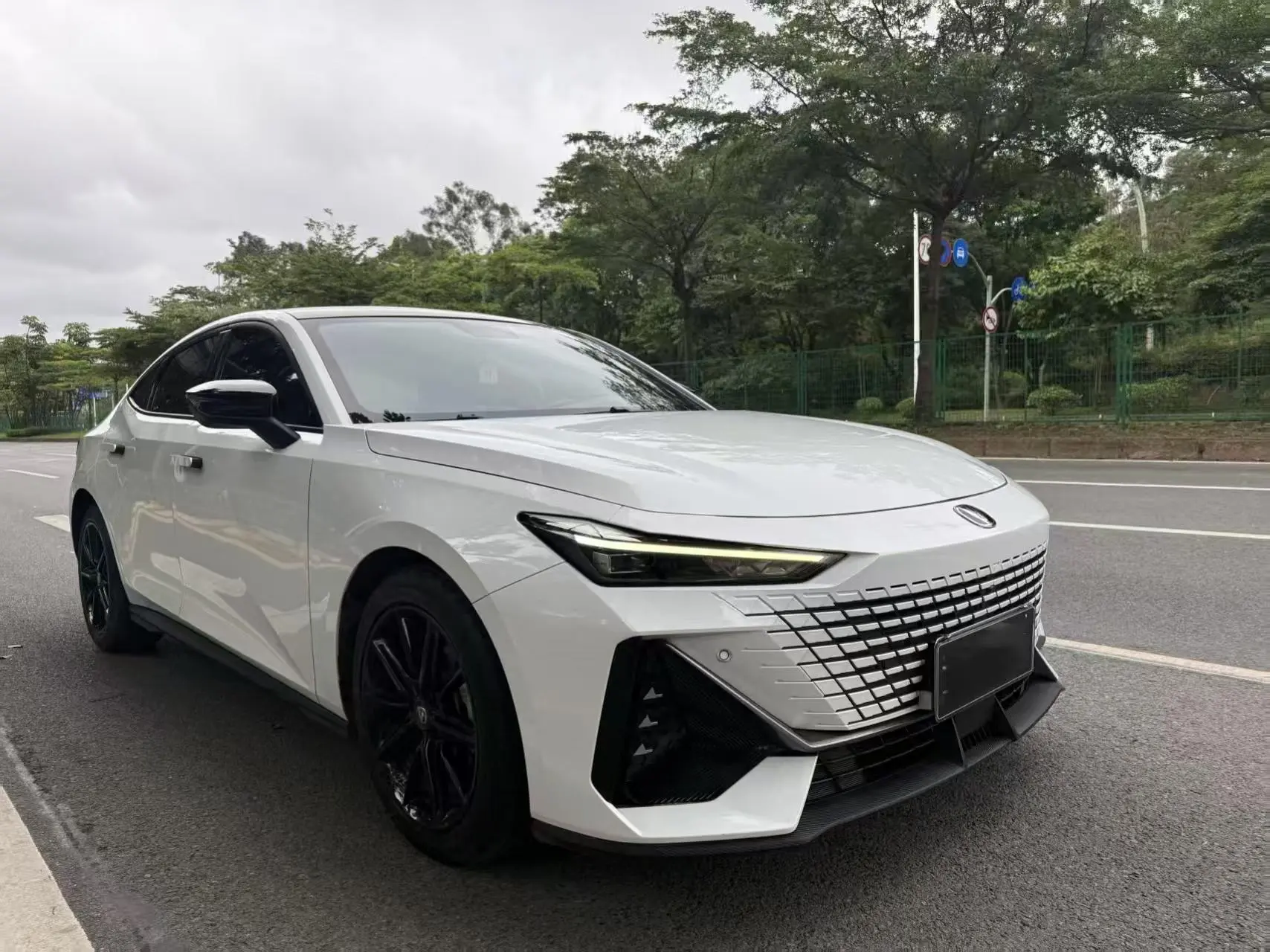 Changan UNI-V
