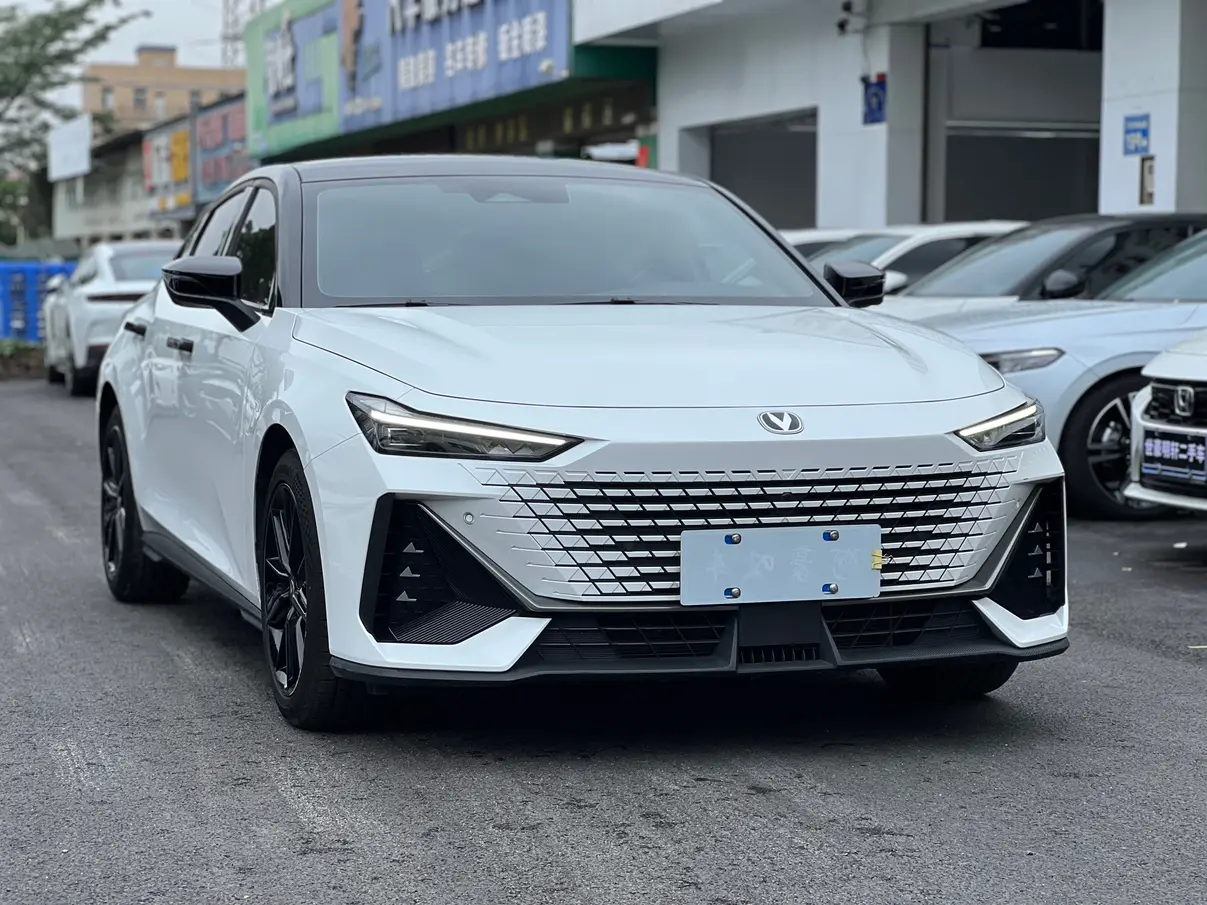 Changan UNI-V