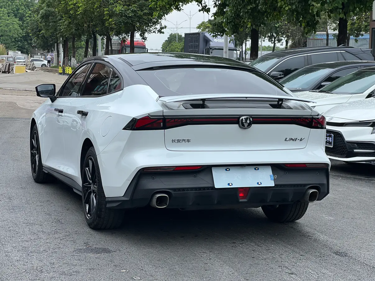Changan UNI-V