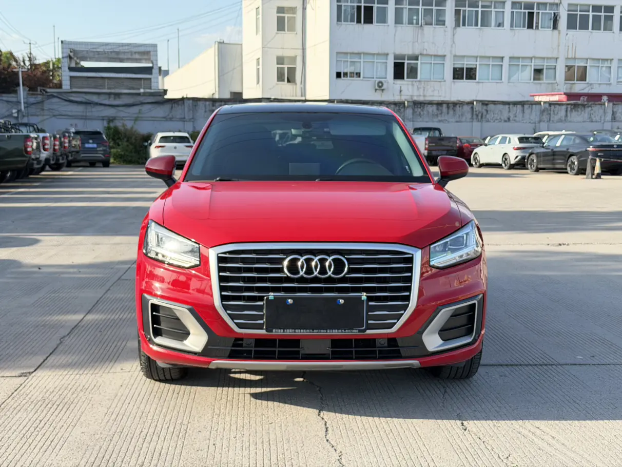 Audi Q2L