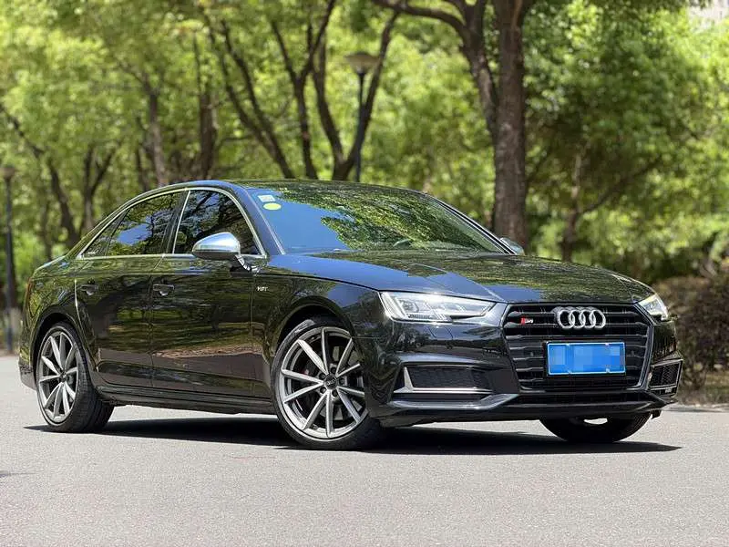 Audi S4