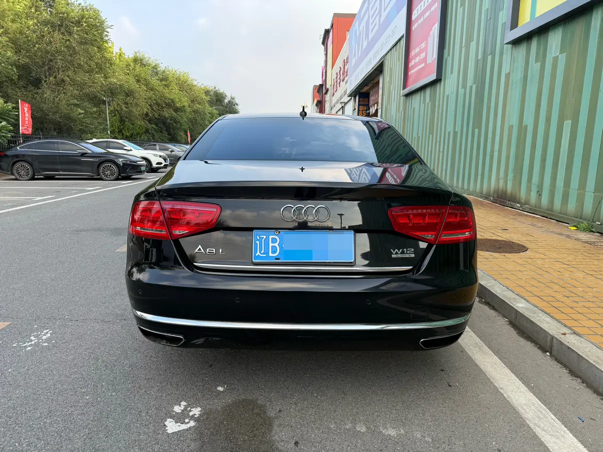 Audi A8