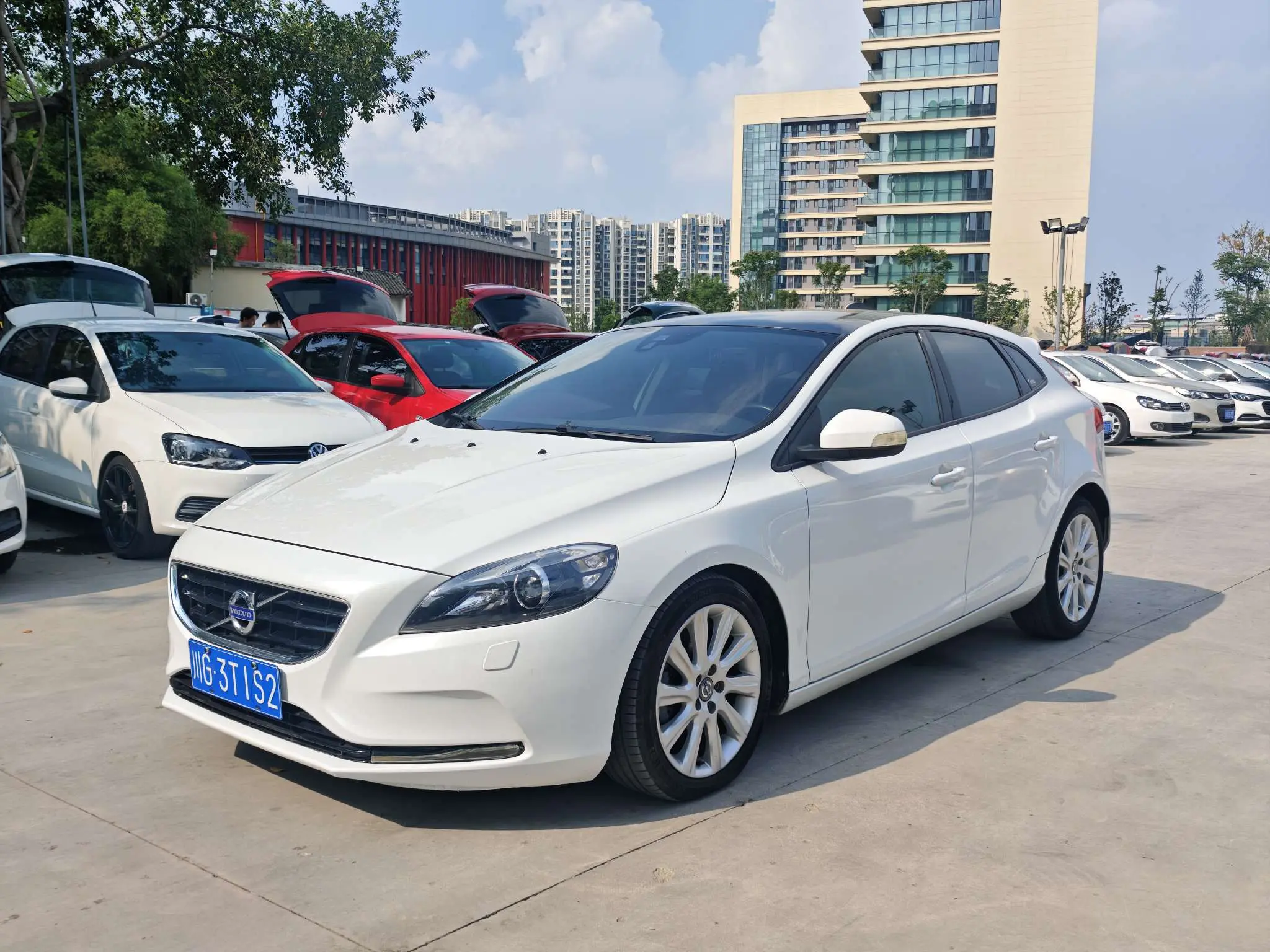 Volvo V40