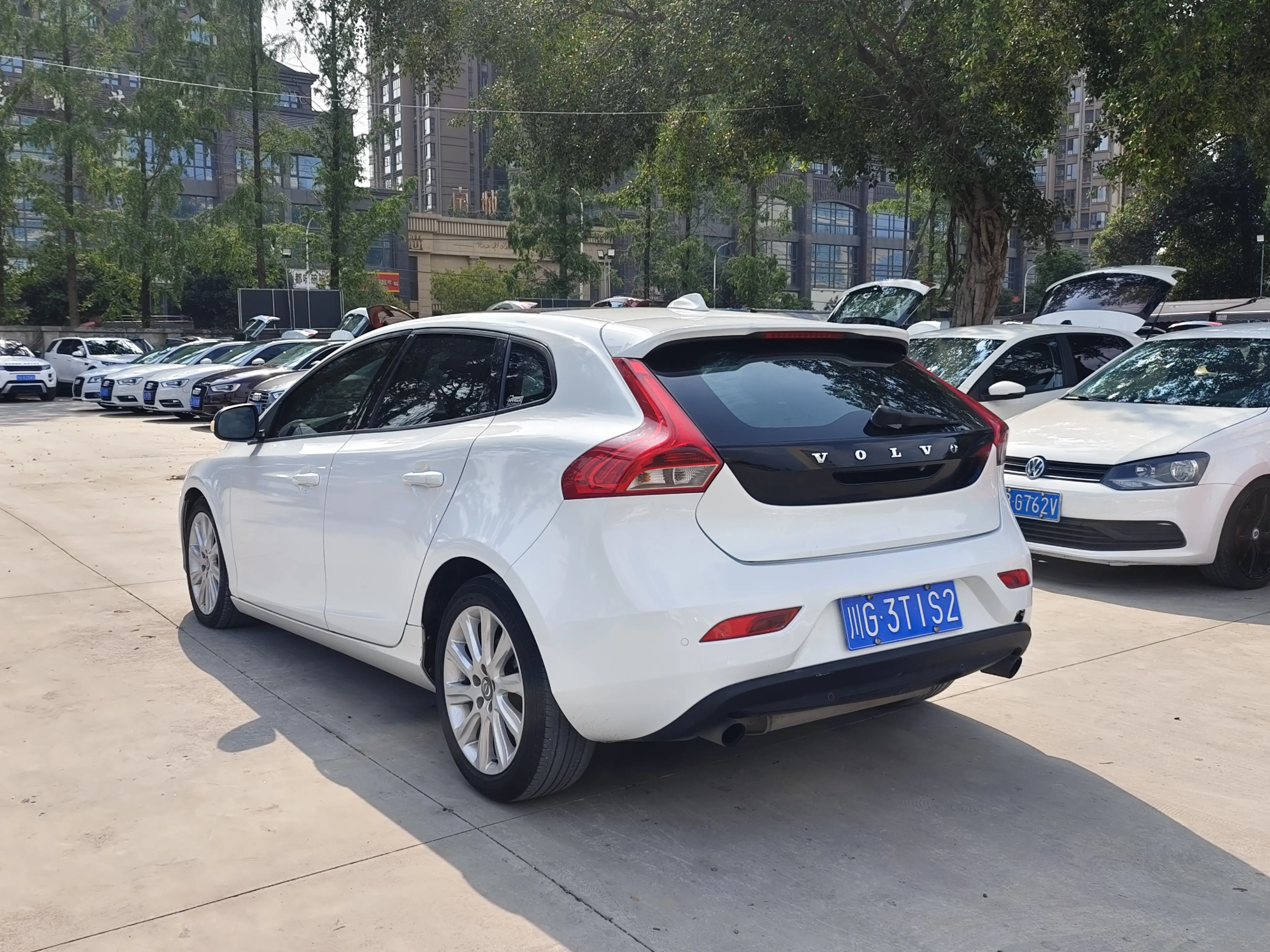 Volvo V40