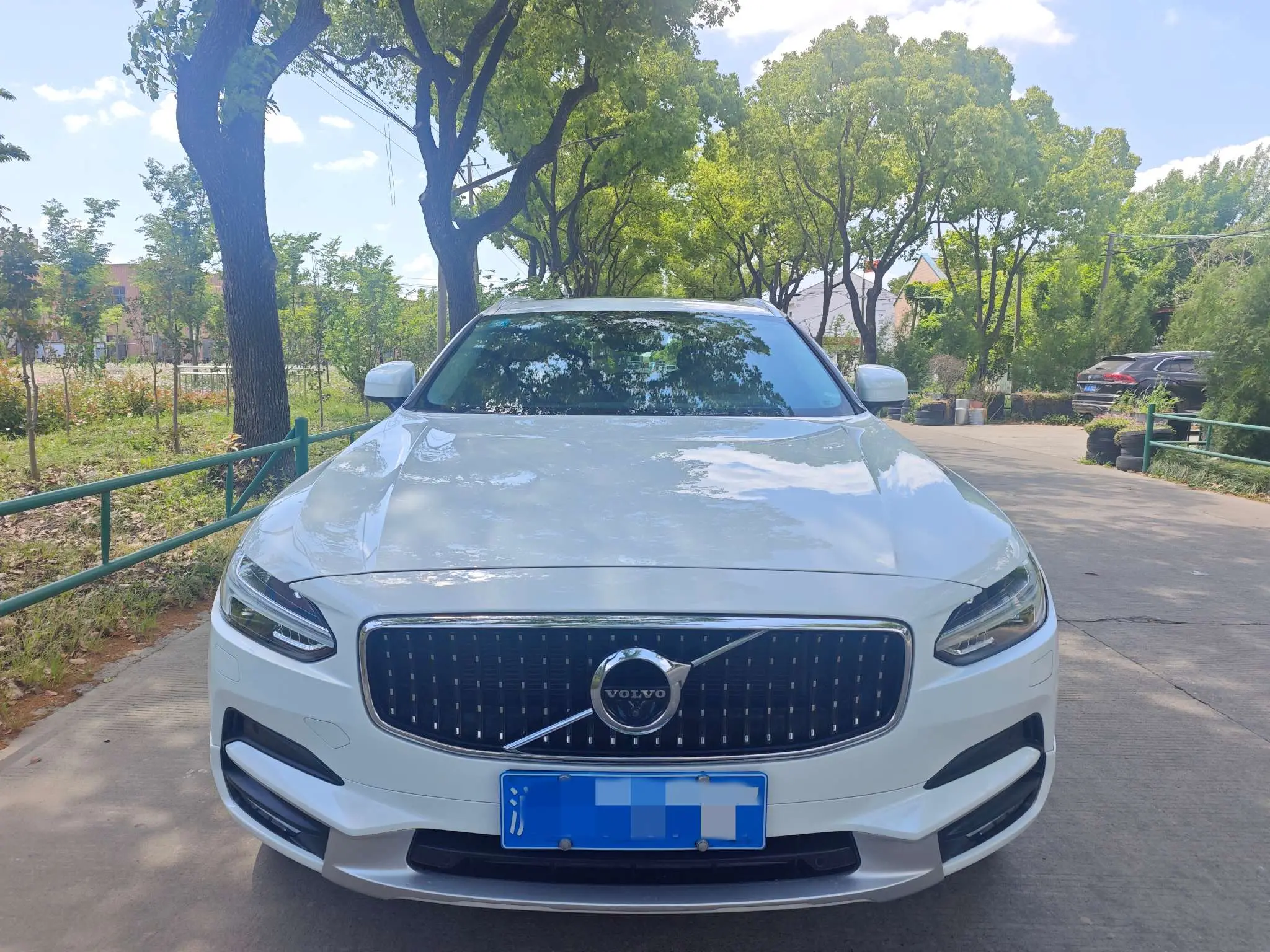 Volvo V90