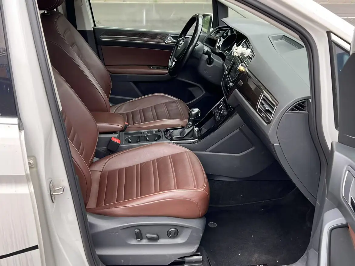 Volkswagen Touran L