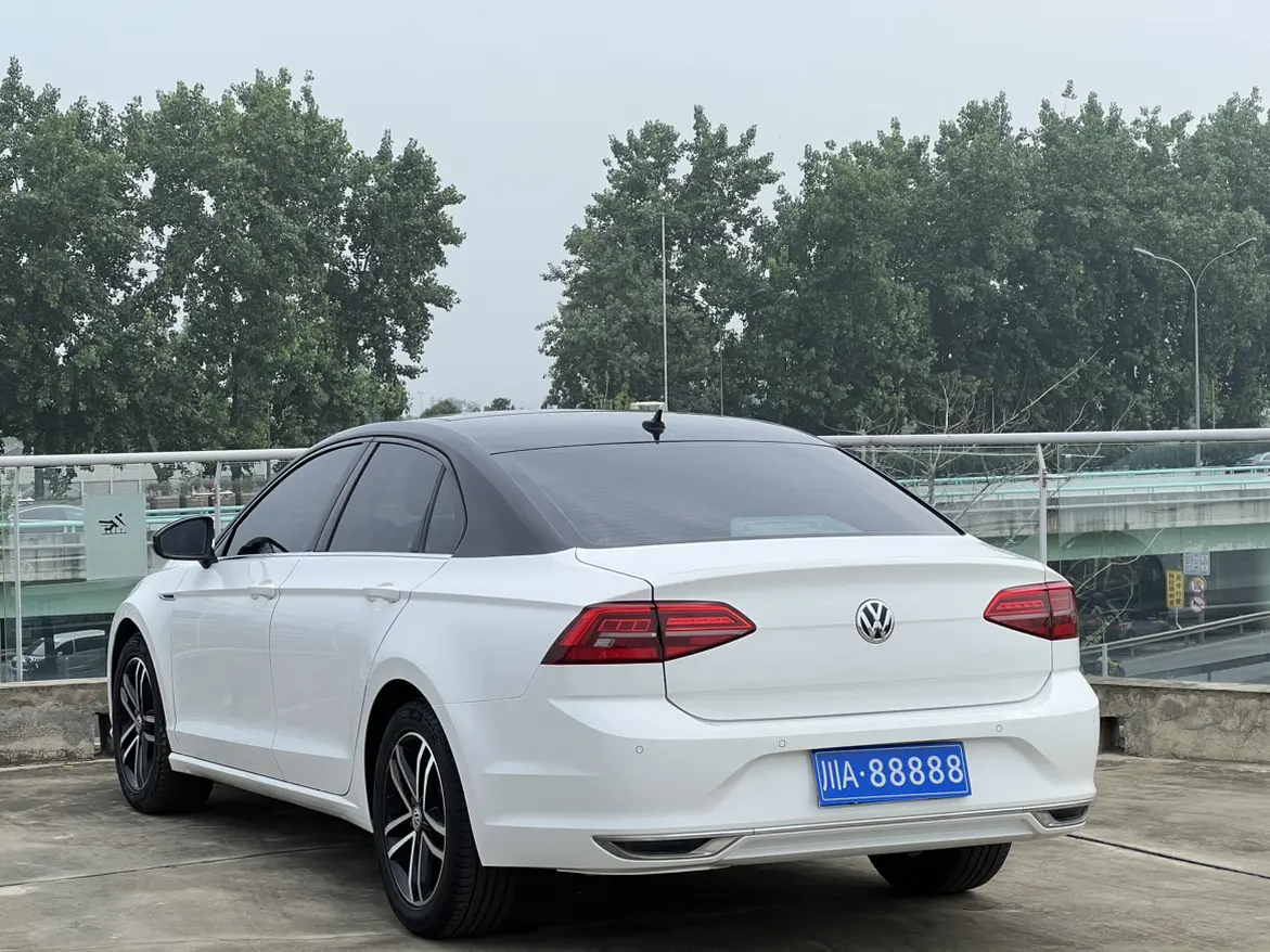 Volkswagen Lamando