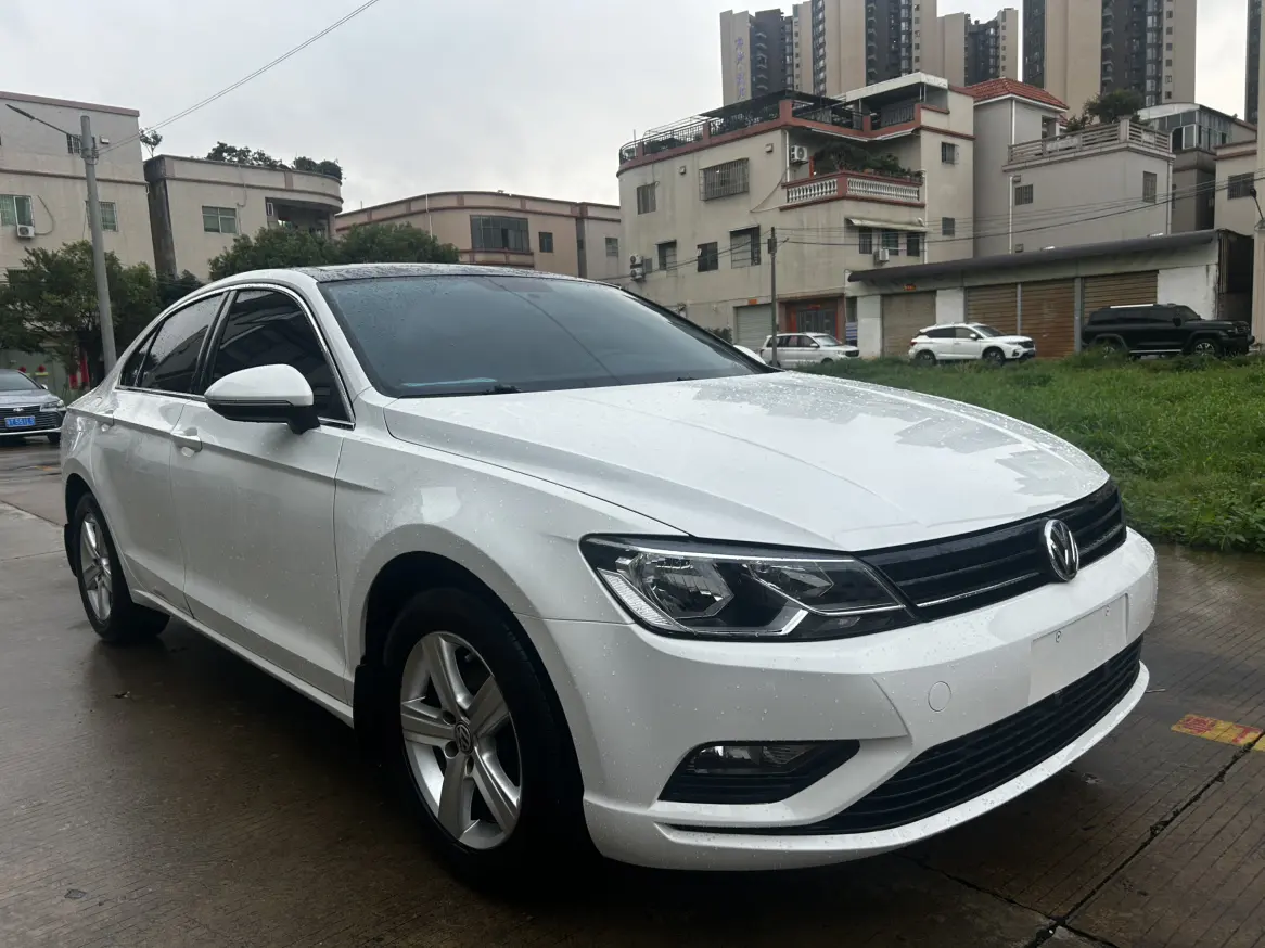Volkswagen Lamando