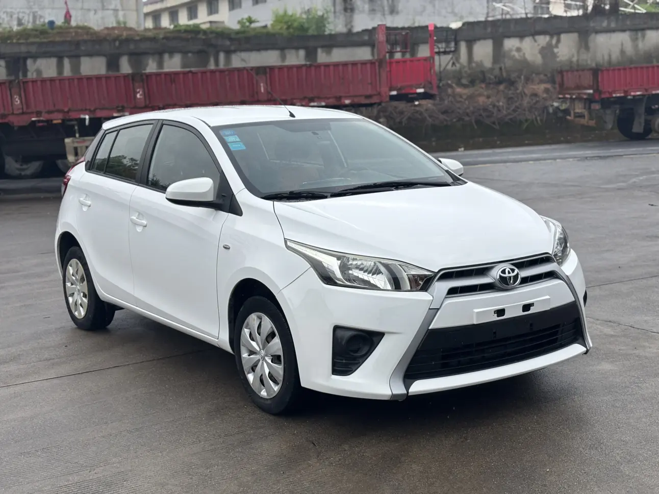 Toyota Yaris L