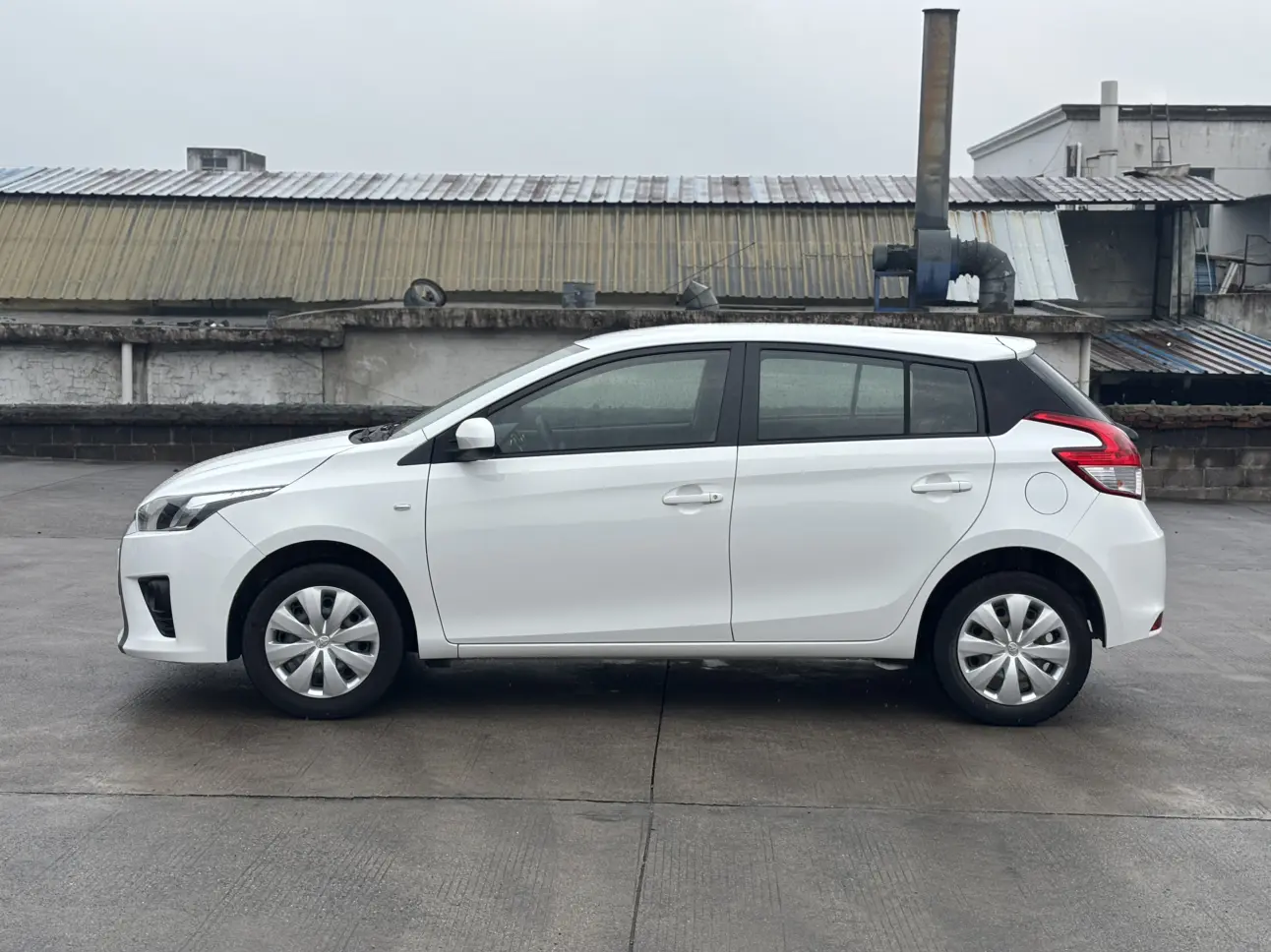 Toyota Yaris L
