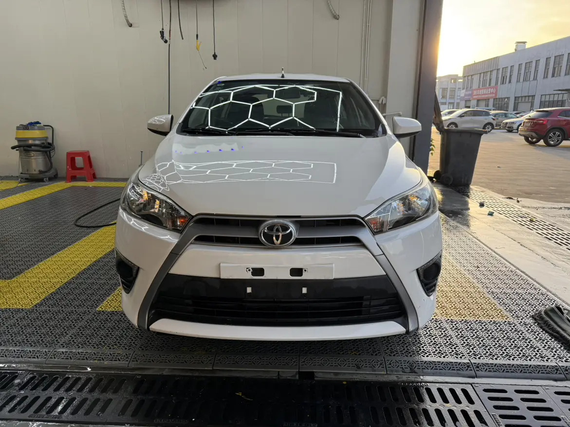 Toyota Yaris L