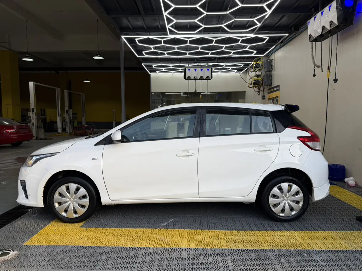 Toyota Yaris L