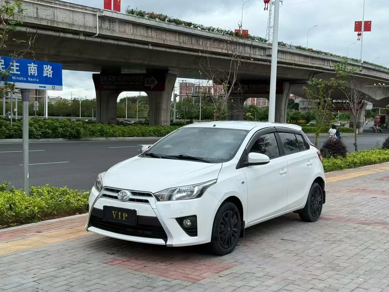 Toyota Yaris L