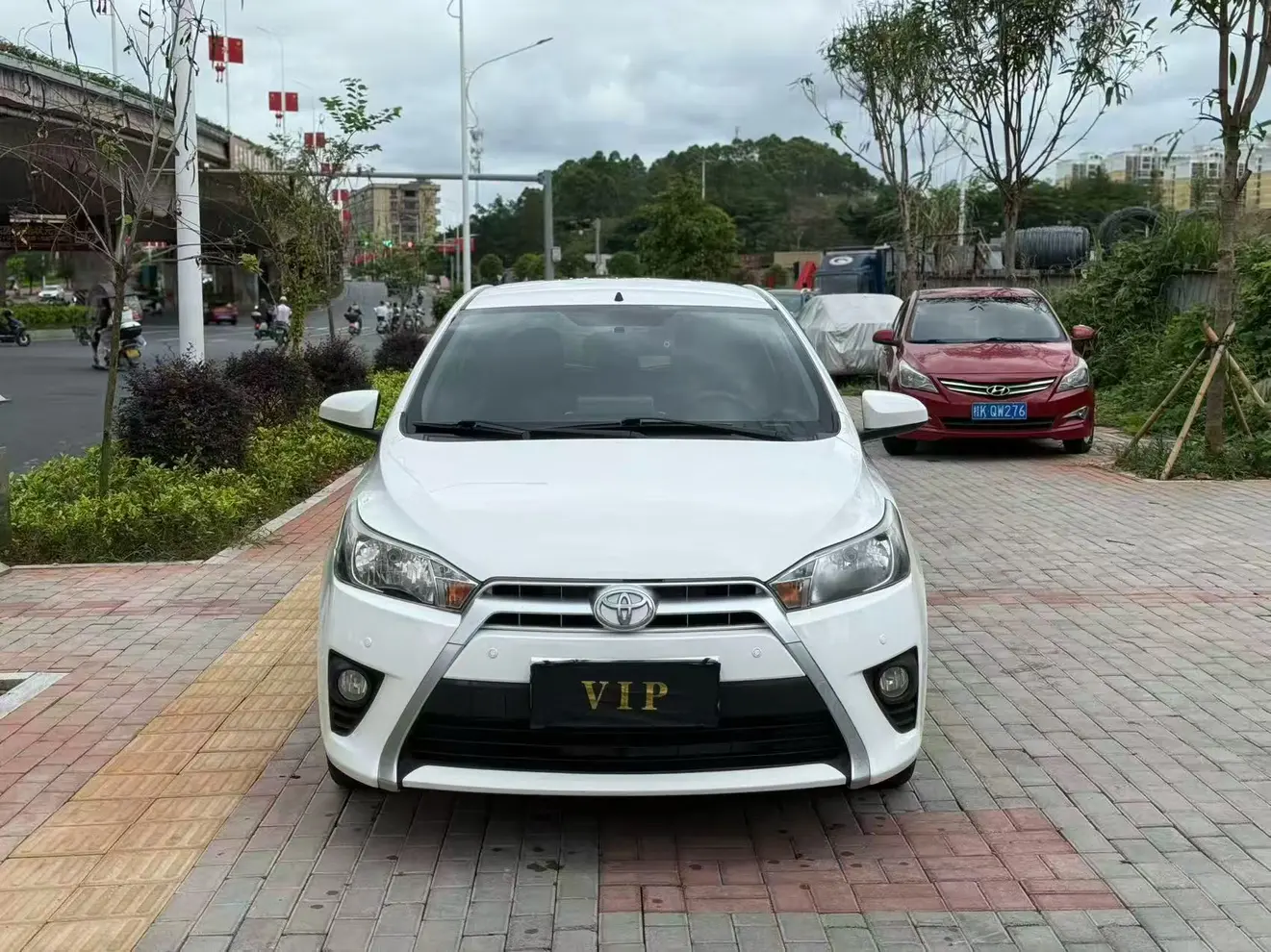 Toyota Yaris L