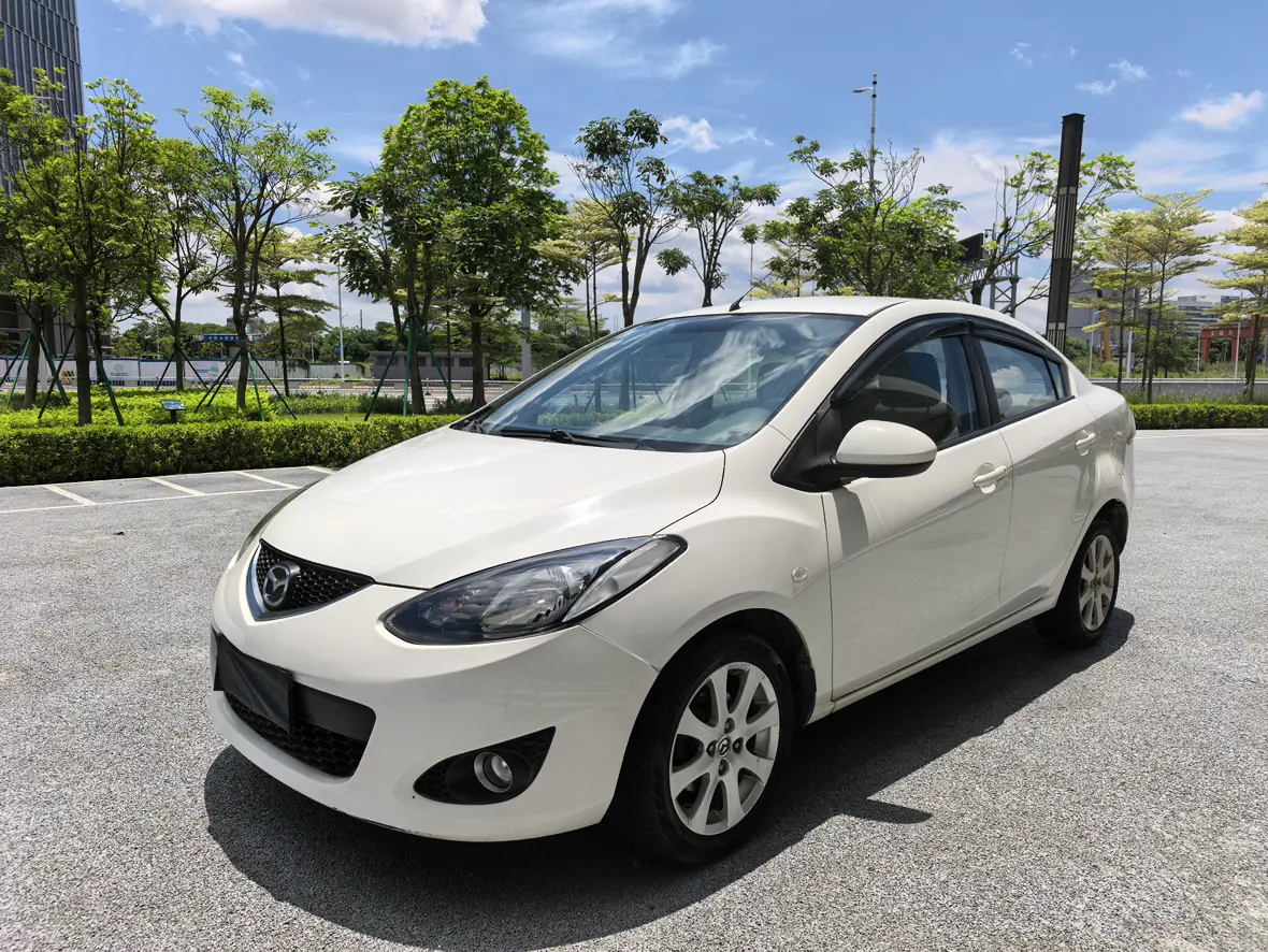 Mazda 2