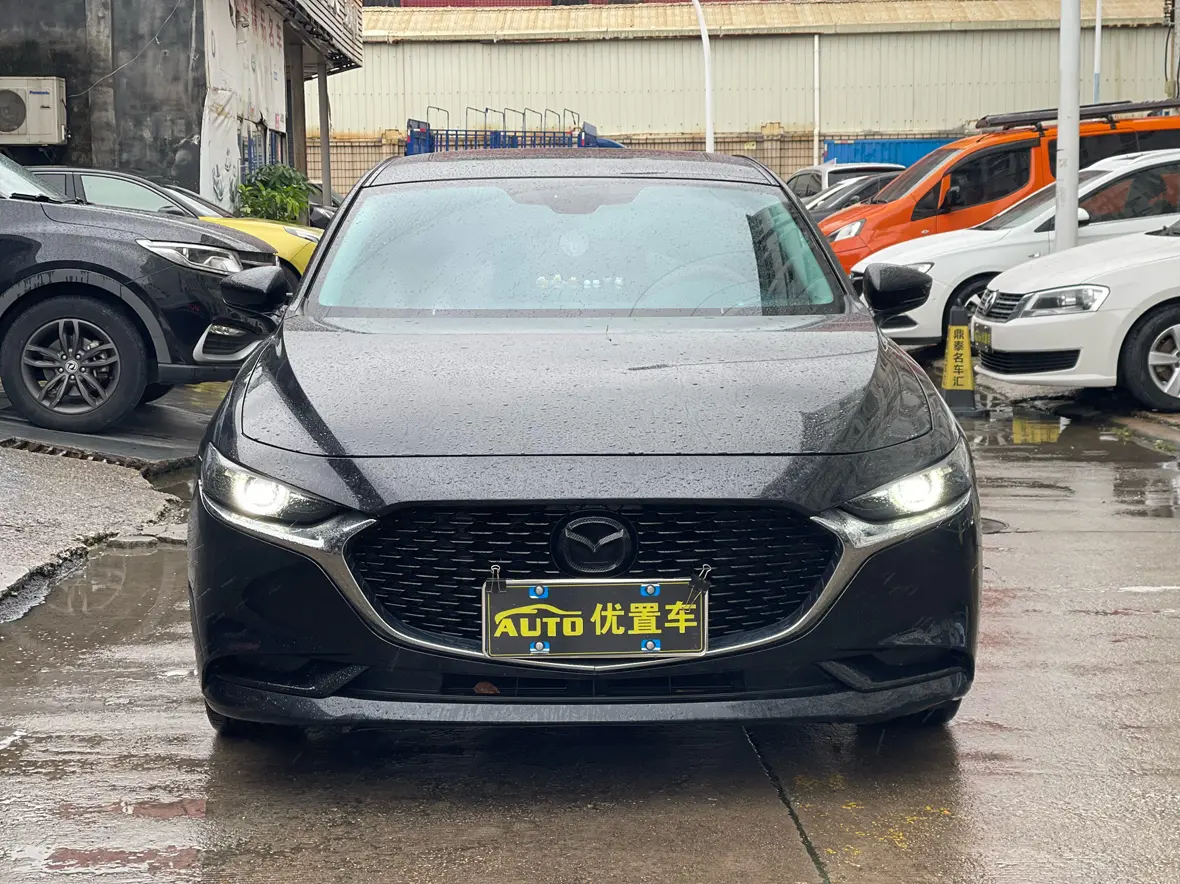 Mazda Axela