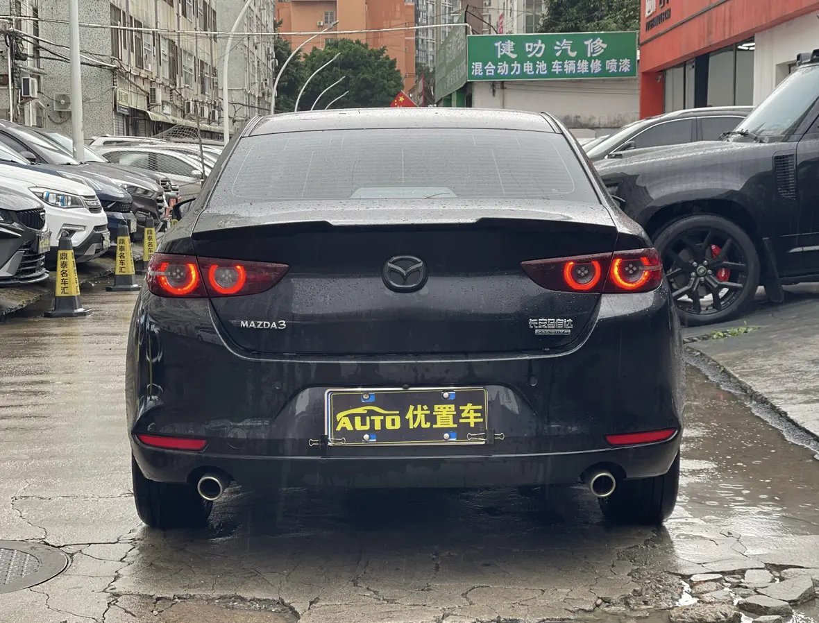 Mazda Axela