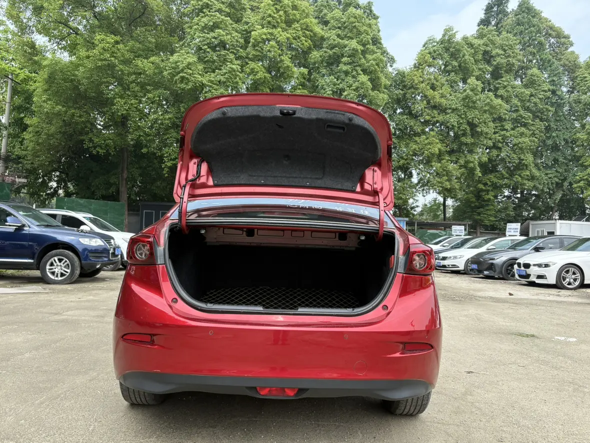 Mazda Axela