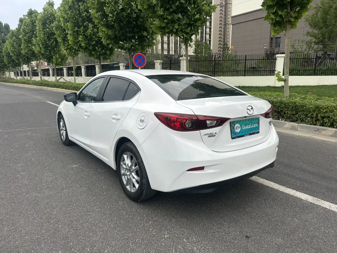 Mazda Axela