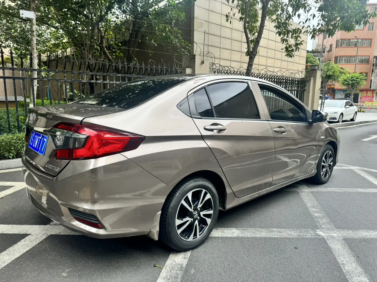 Honda Gray
