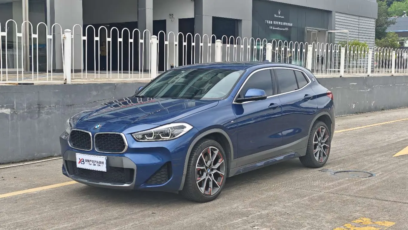 BMW X2