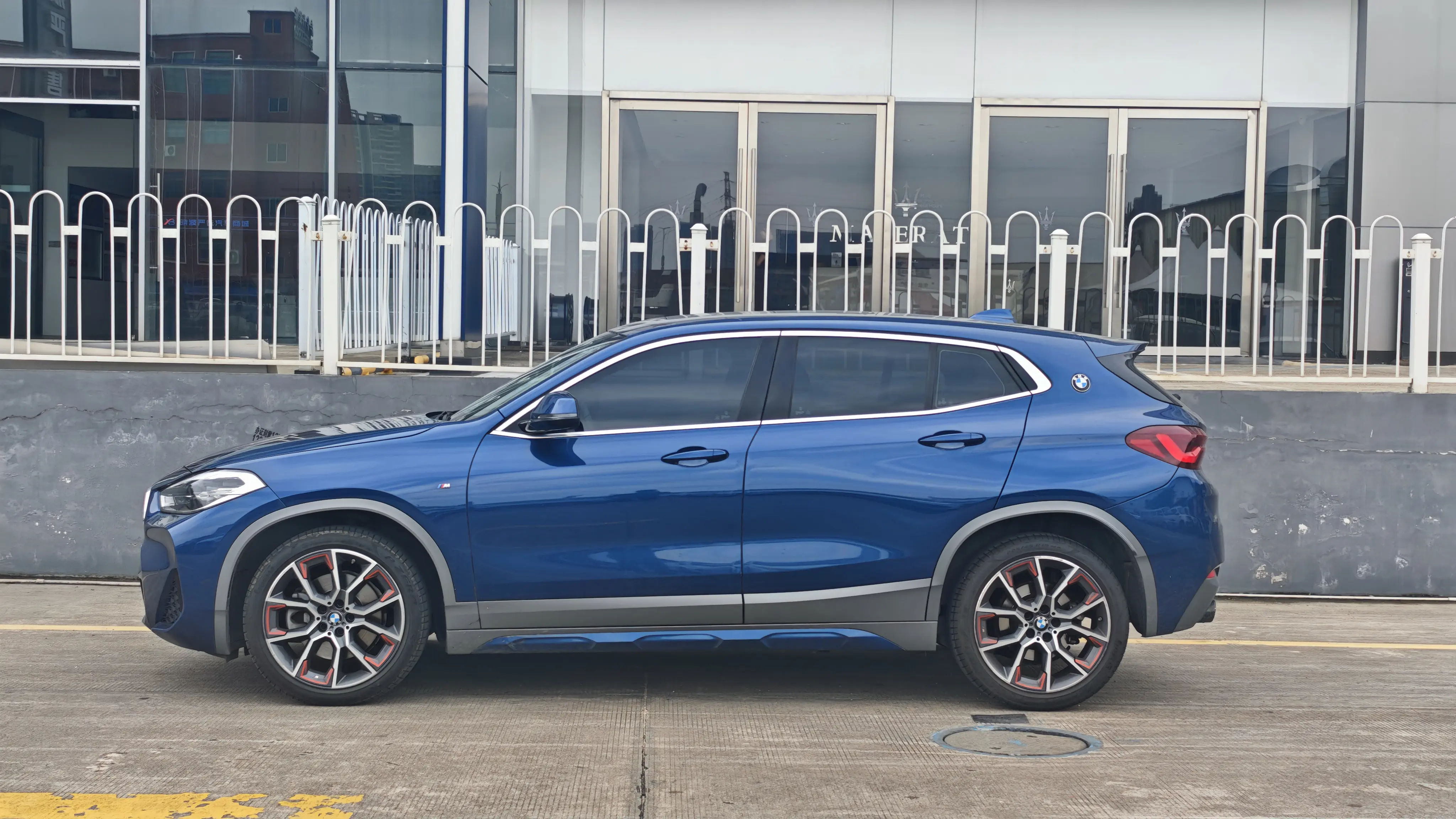 BMW X2