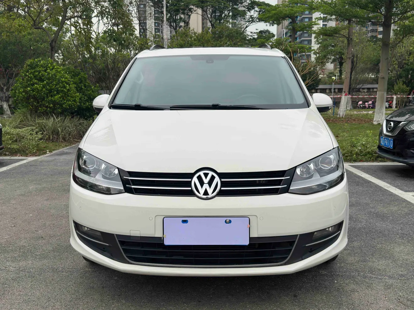 Volkswagen Sharon