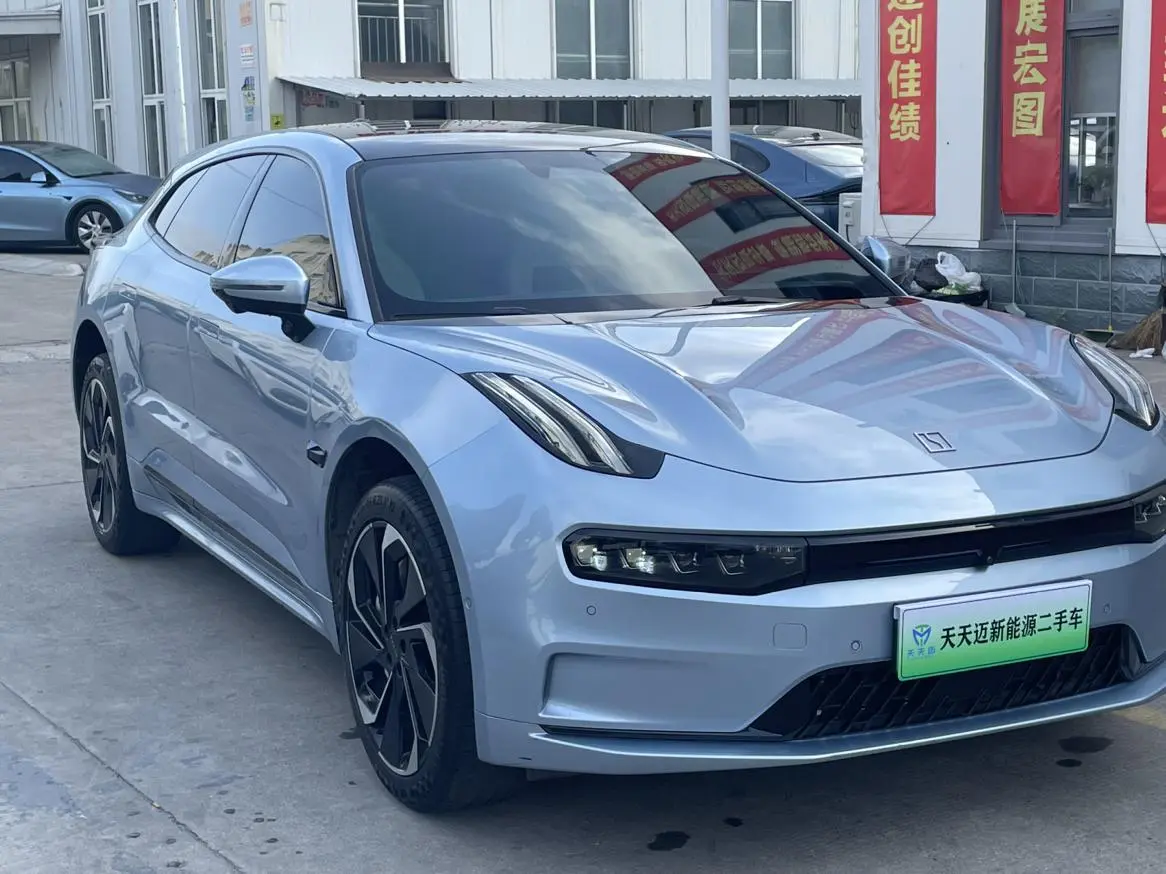 ZEEKR 001