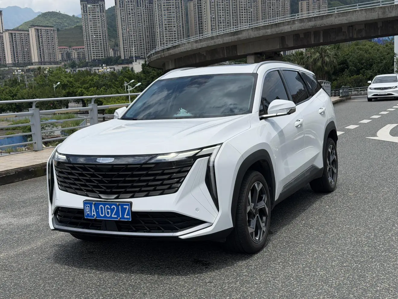 Geely Atlas L
