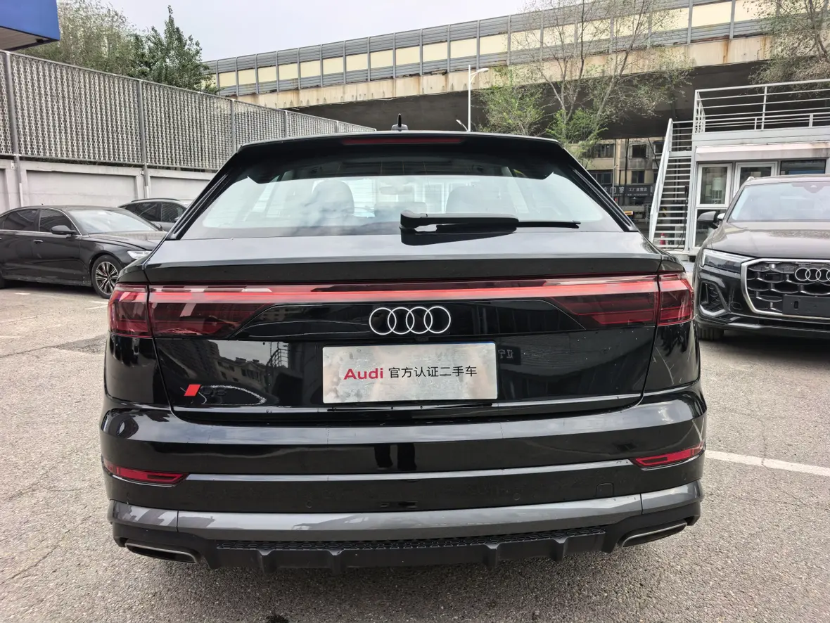 Audi Q8
