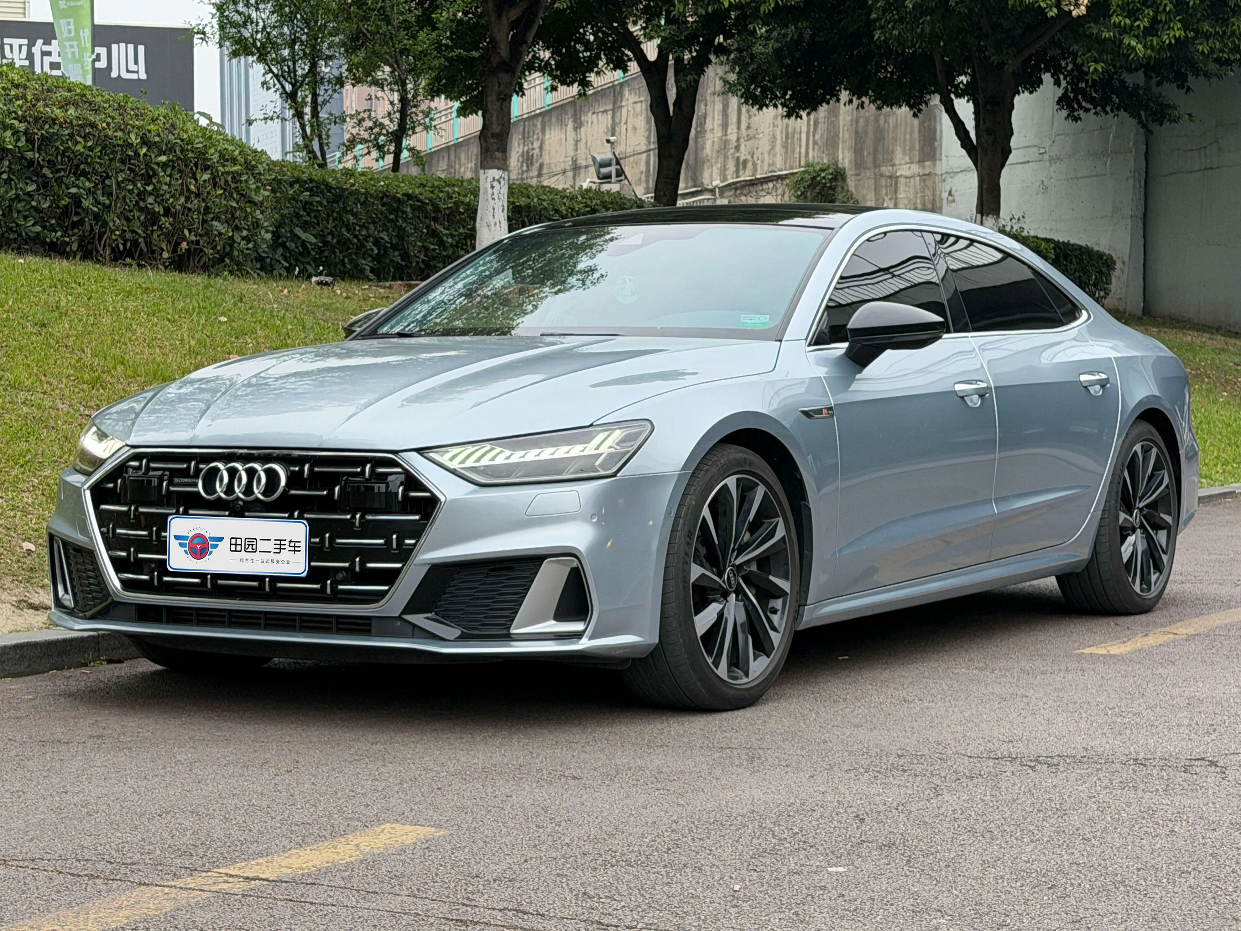 Audi A7L
