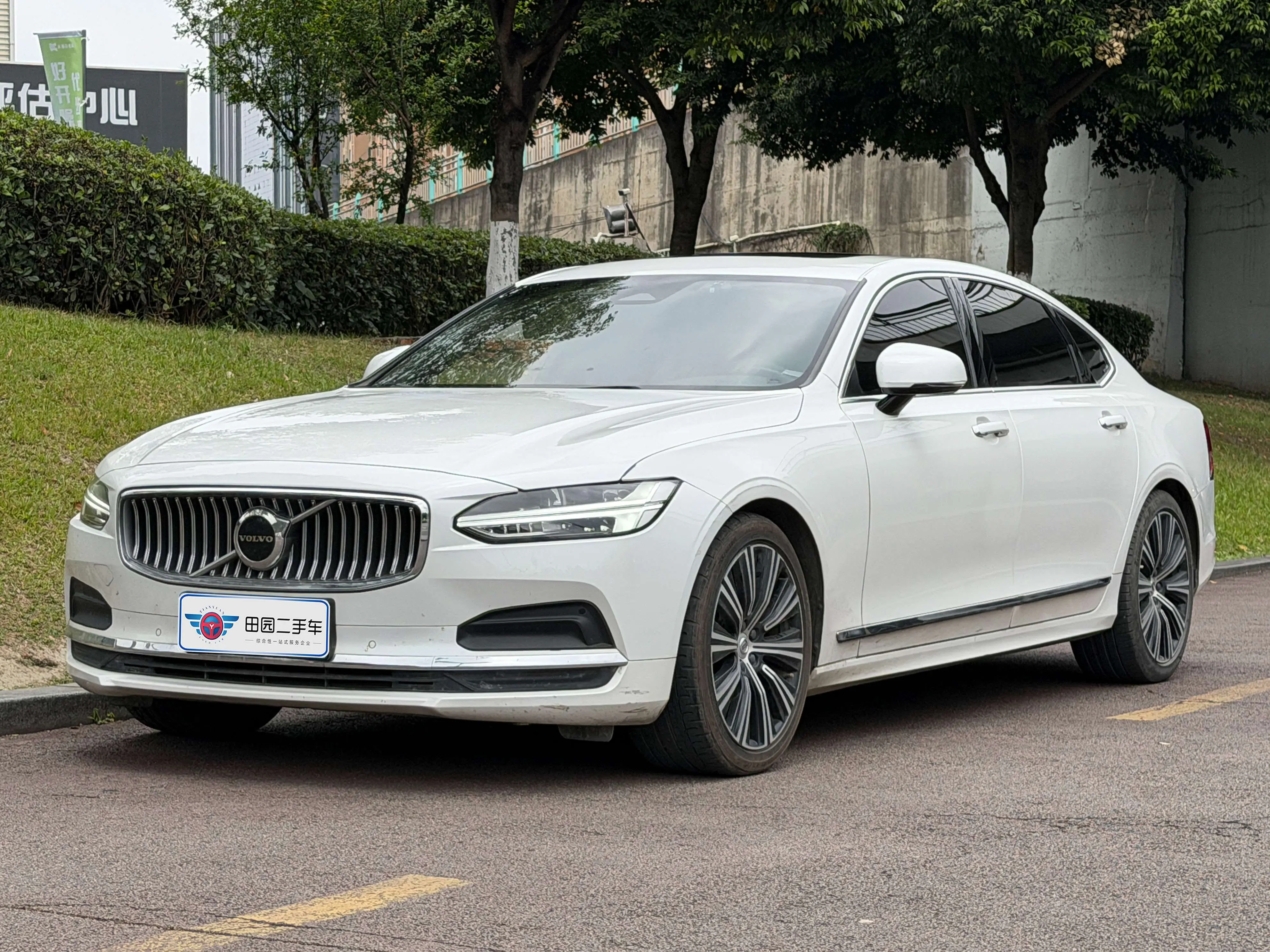 Volvo S90
