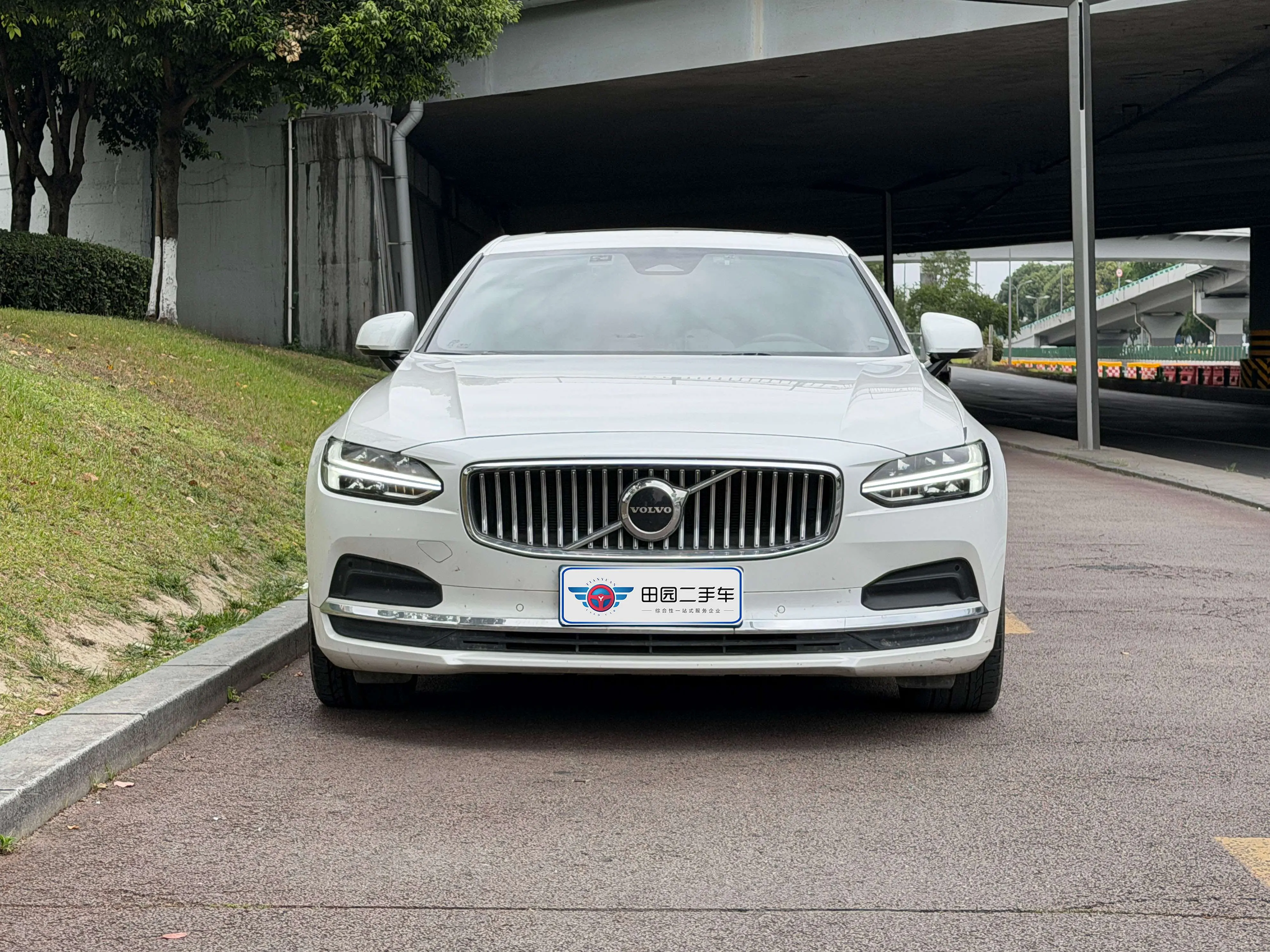 Volvo S90
