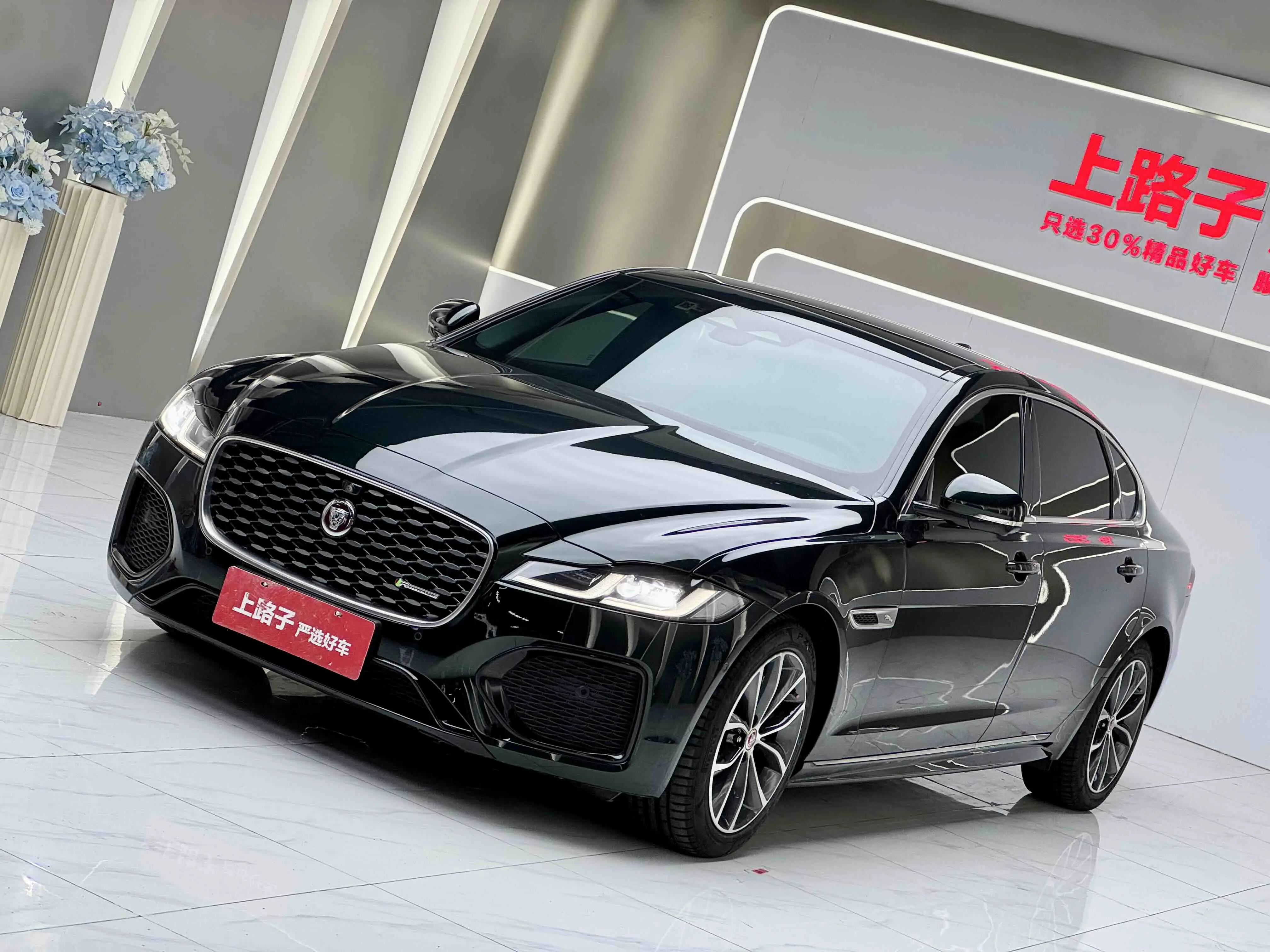 Jaguar XFL  из Китая