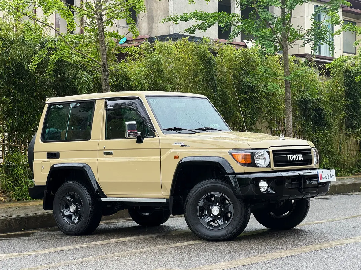 Toyota Land Cruiser 70 Series